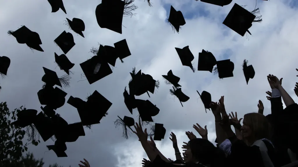 the-global-classroom-how-international-education-is-shaping-the-future-of-leadership